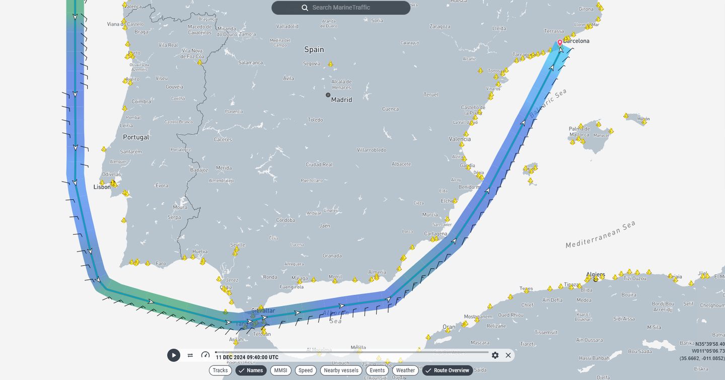 Route of superyacht DRAGONFLY from UK to Barcelona 