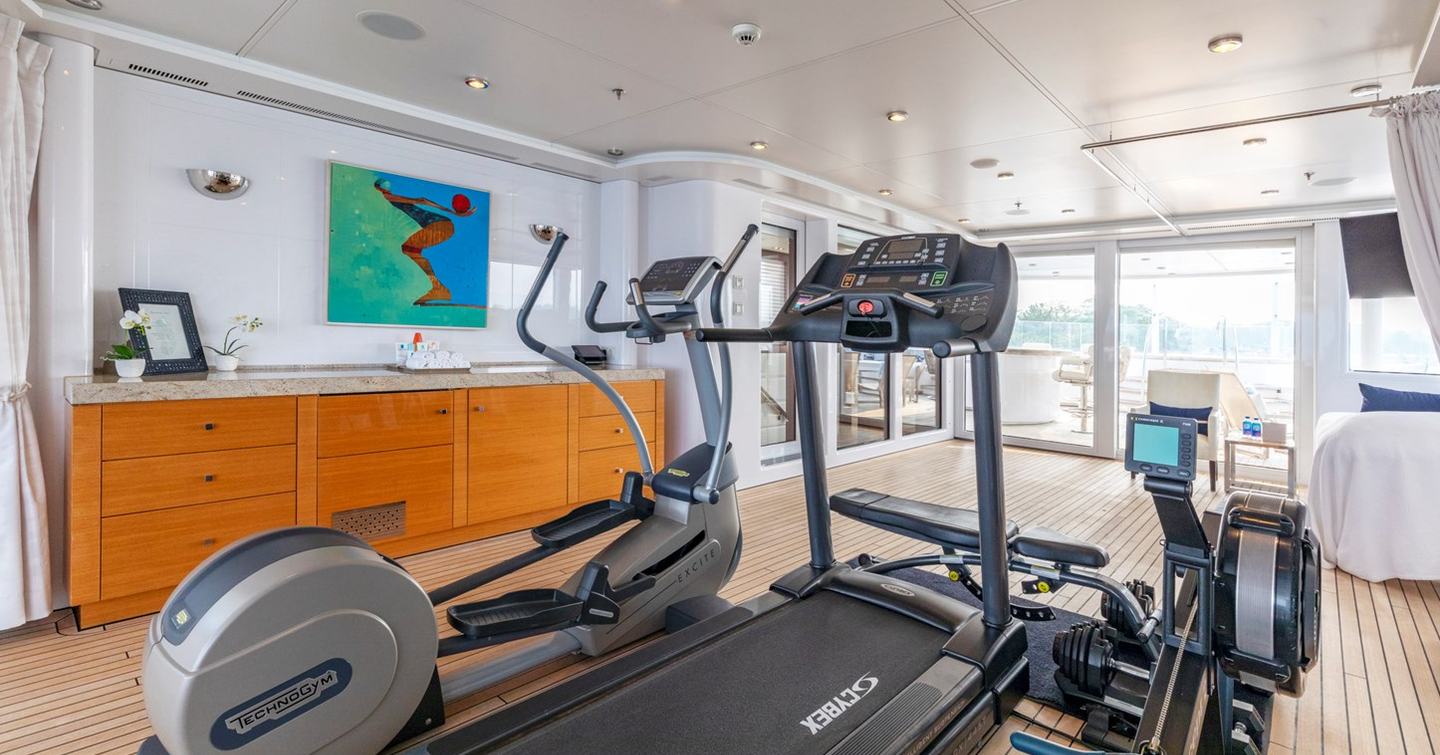 Superyacht Bella Vita's gym room