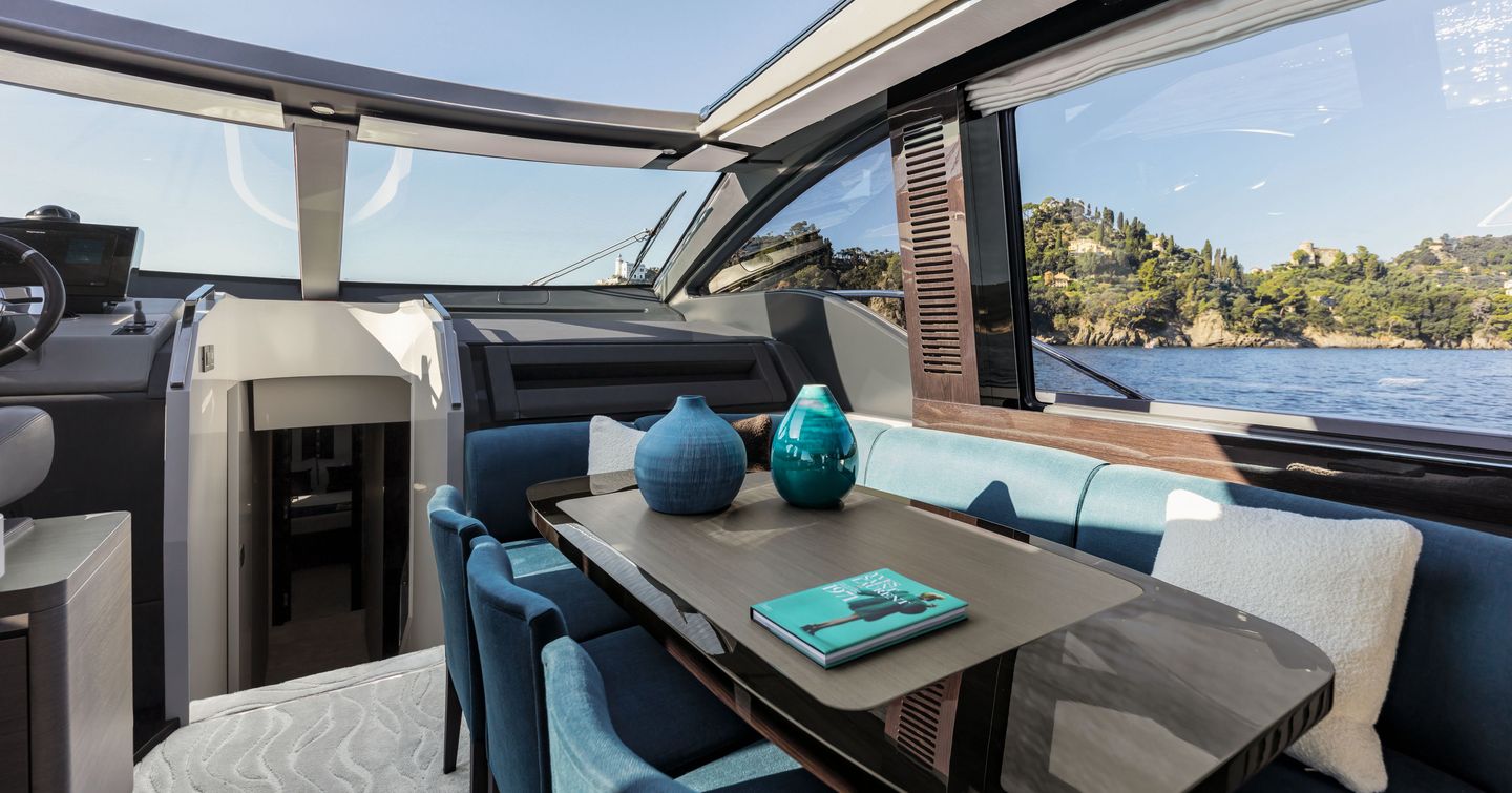 salon on a Azimut S8 sportsbridge yacht