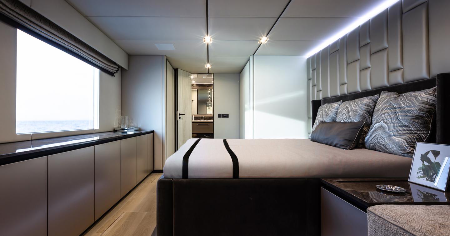 sunreef cabin, catamaran cabin 