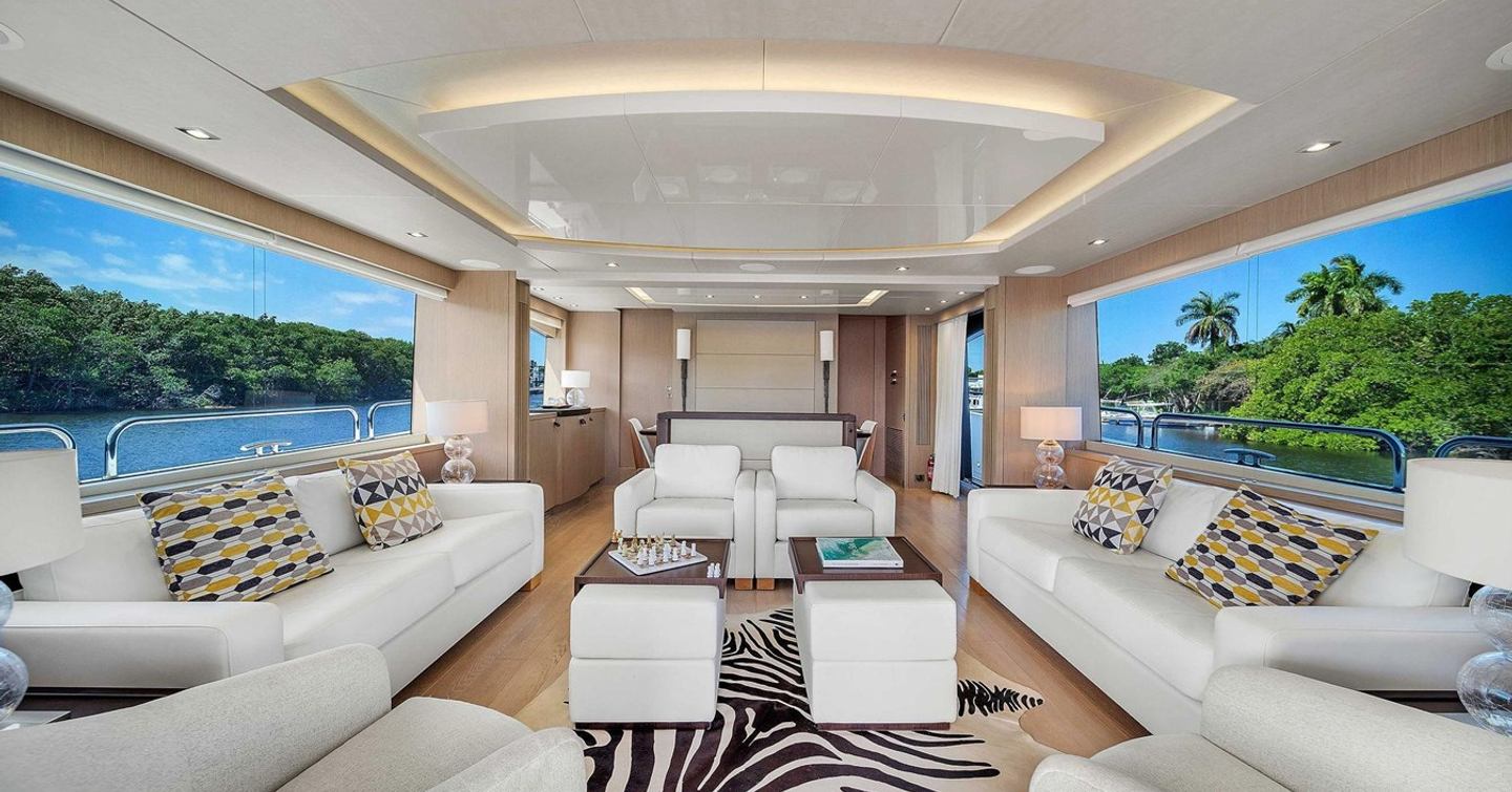 Motor Yacht Aqua Vista main saloon with curved seating