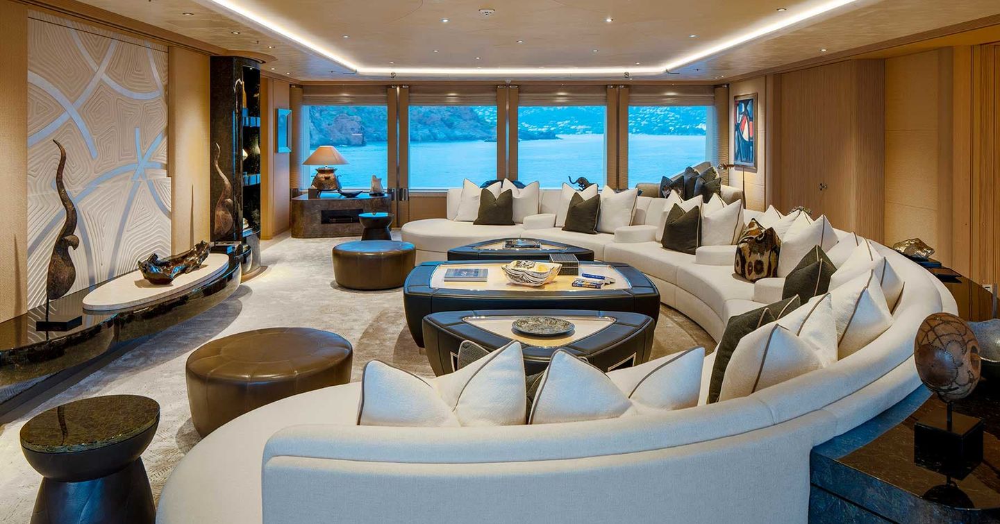 Superyacht DreAMBoat saloon with curved seating