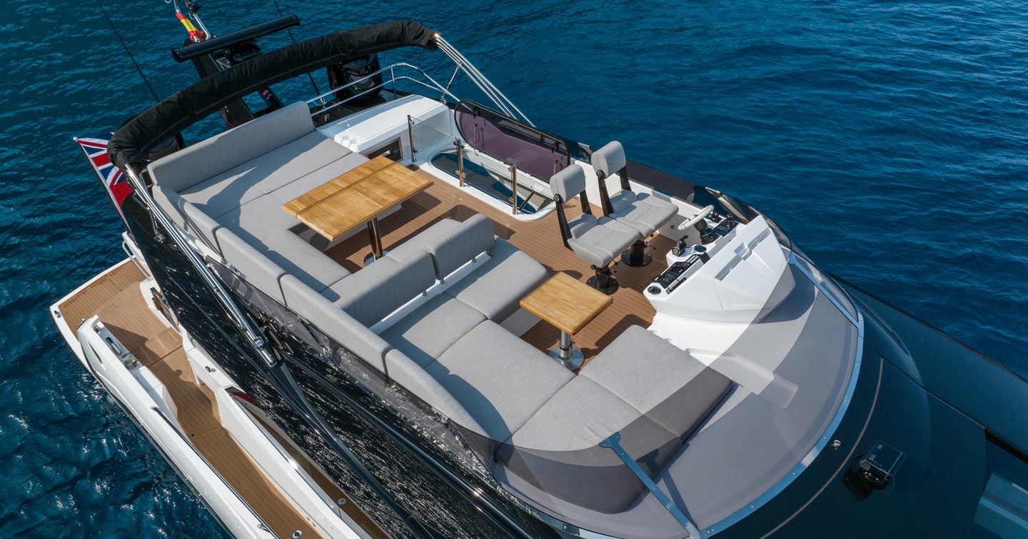 Sunseeker-75-Sport-Yacht-Review-sportsbridge-render