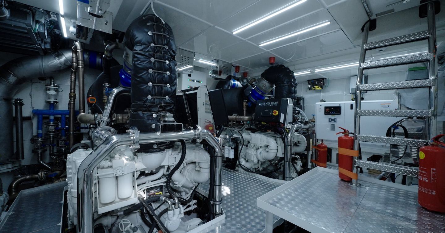 Picchiotti-Gentlemans-24-Review-engine-room