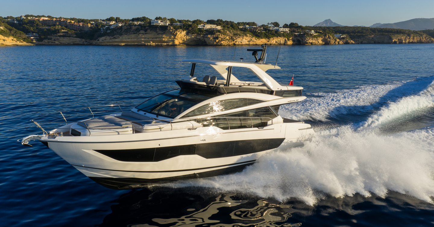 pearl 63 underway side profile