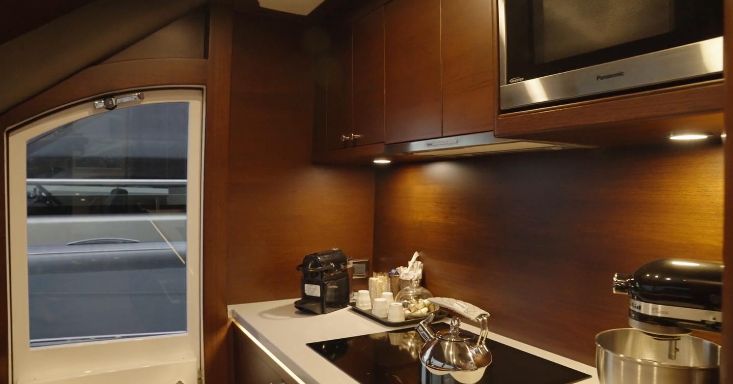 Grand-Banks-GB85-Skylounge-galley