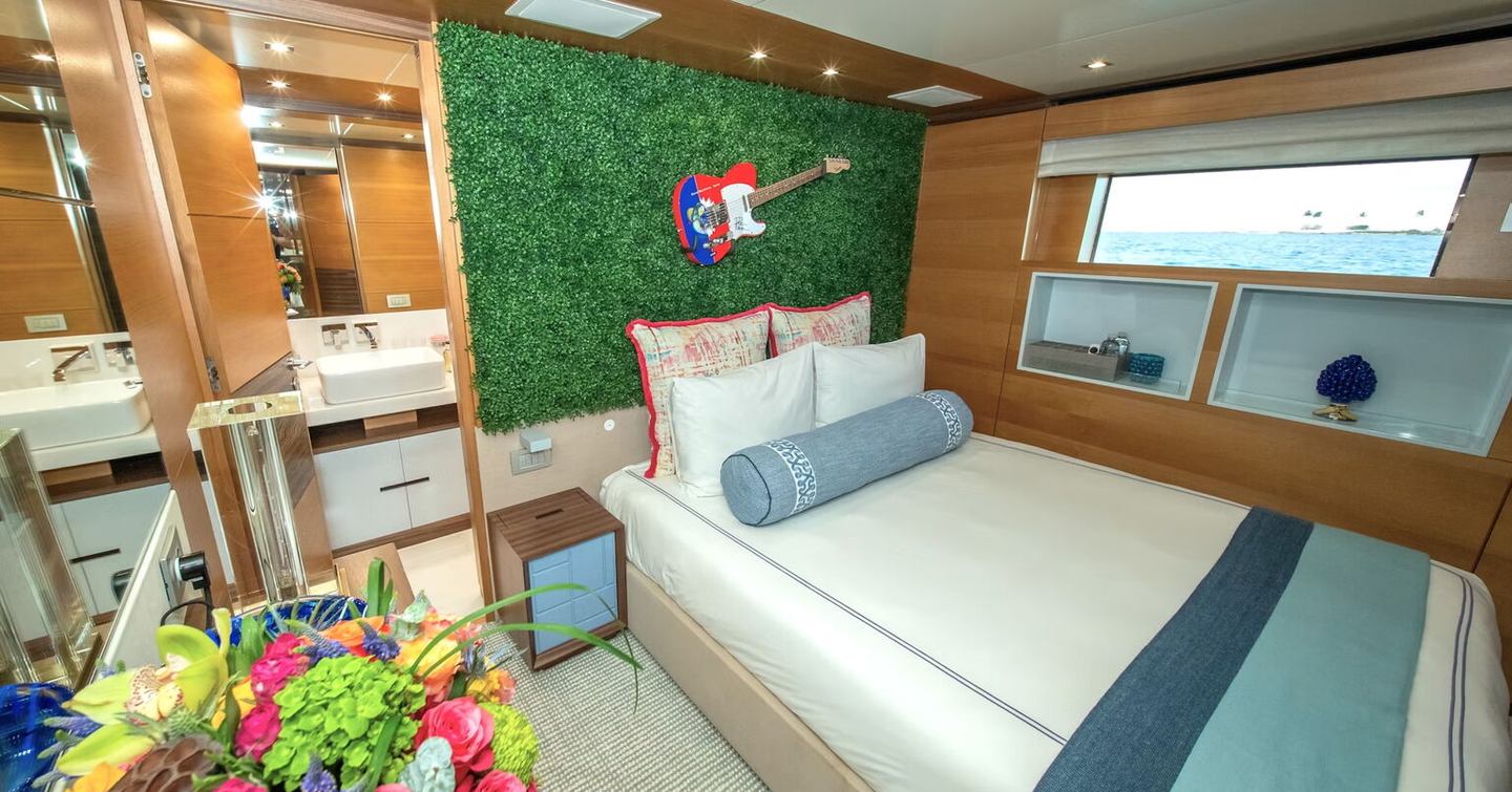 Motor Yacht Rehab lower deck guest room