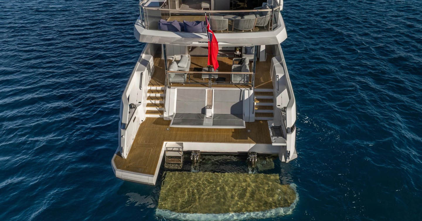 Sunseeker yacht Aurelius stern swim platform 
