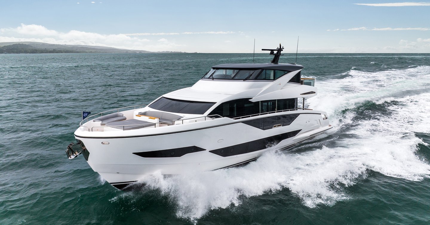 Sunseeker-Ocean-182-running 