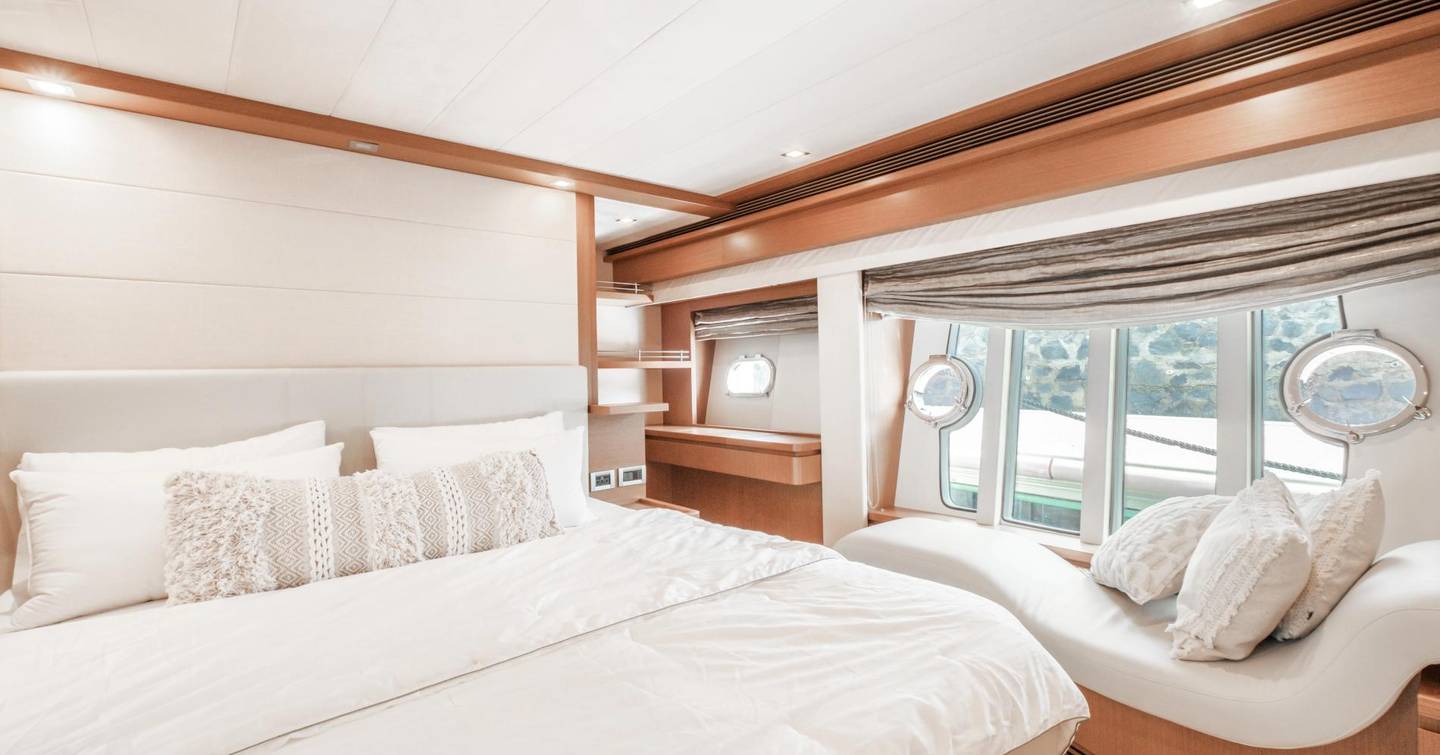 Ferretti motor yacht Samkara master cabin with chaise longue 