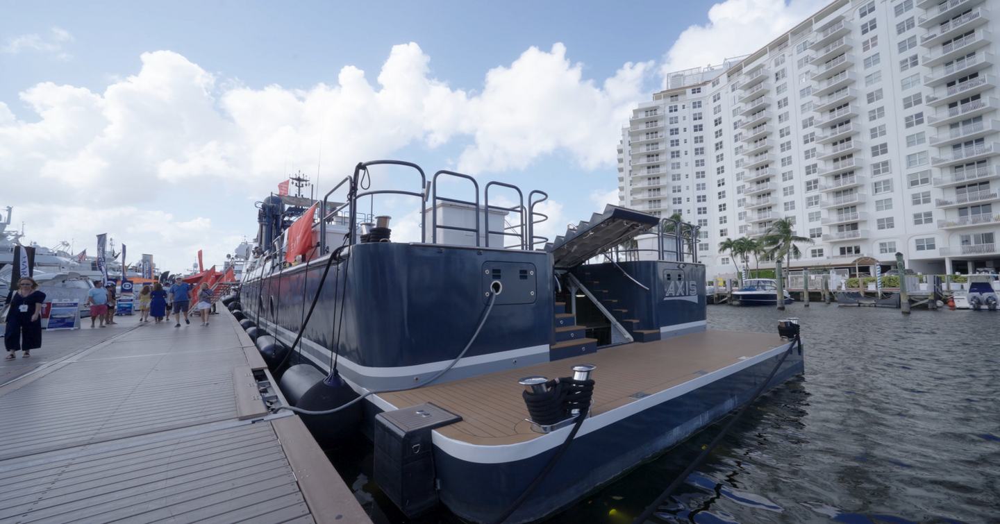 Damen-YS5009-motor-yacht-Axis-swim-platform-and-engine-door