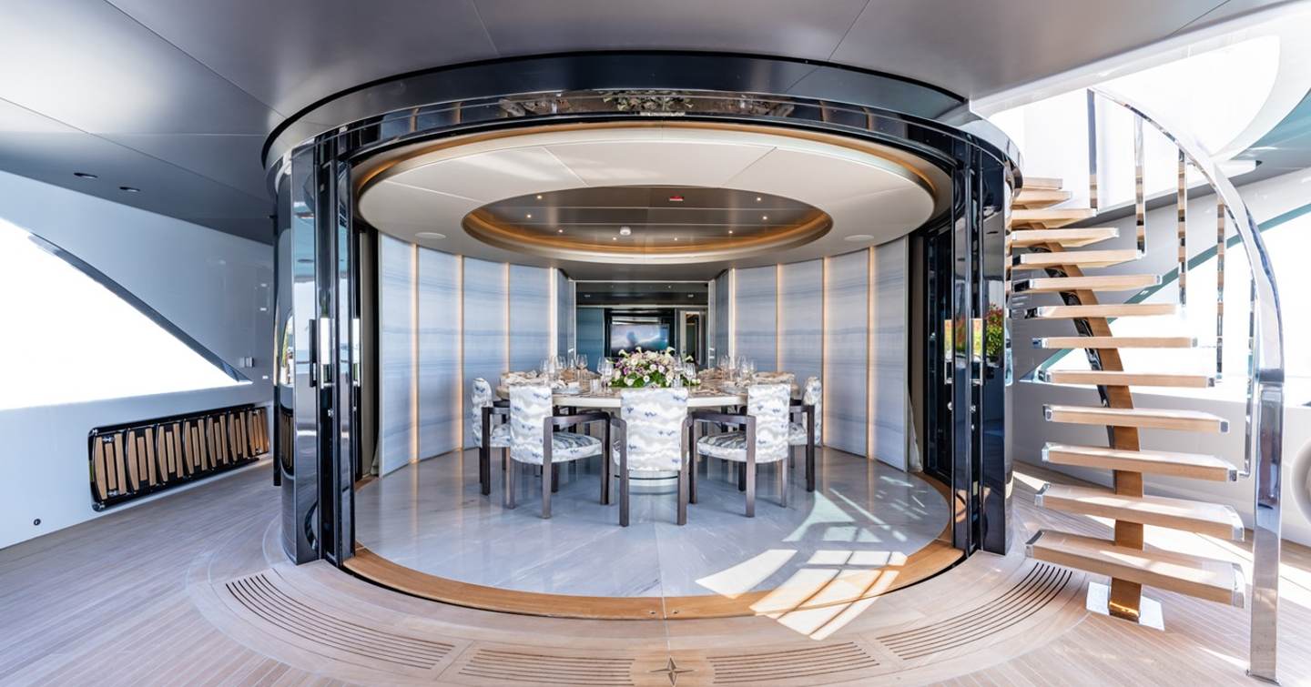 Superyacht Silver Star I's circular dining room