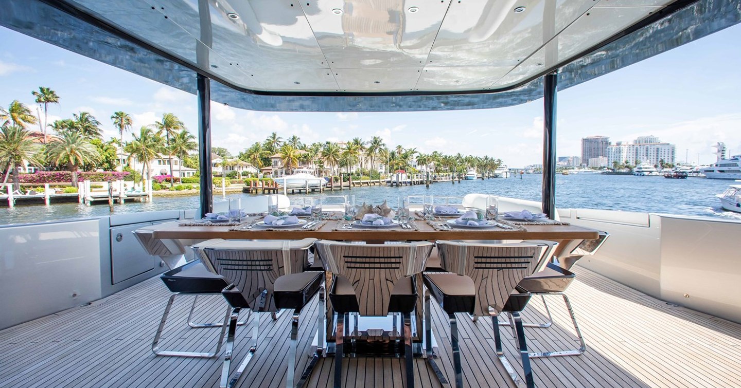 Superyacht Chop Chop aft deck alfresco dining