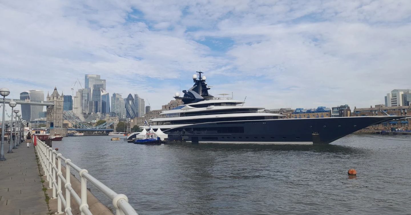 Lürssen Superyacht Kismet next to Tower Bridge in London