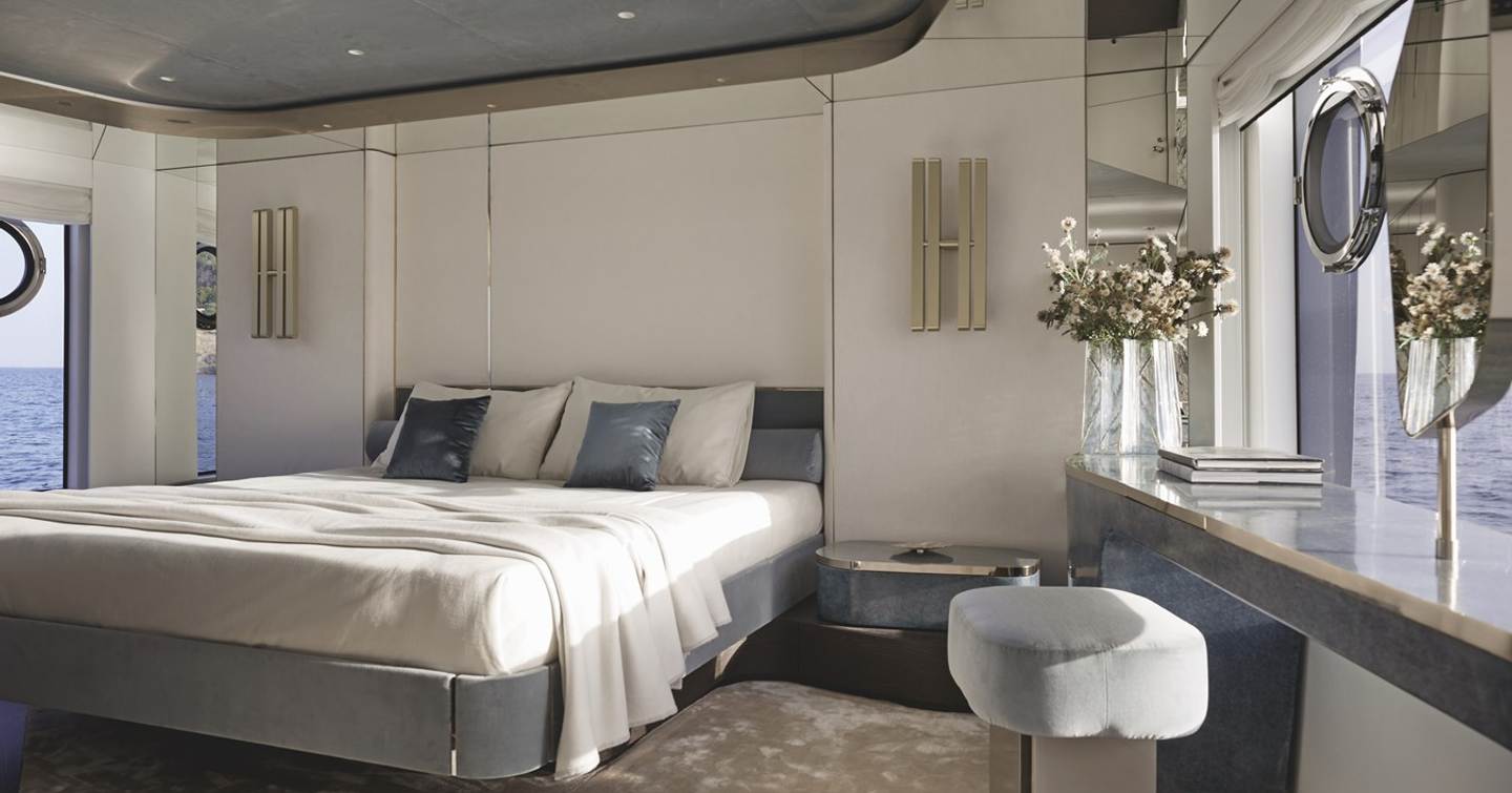 Motor yacht Palmax master cabin
