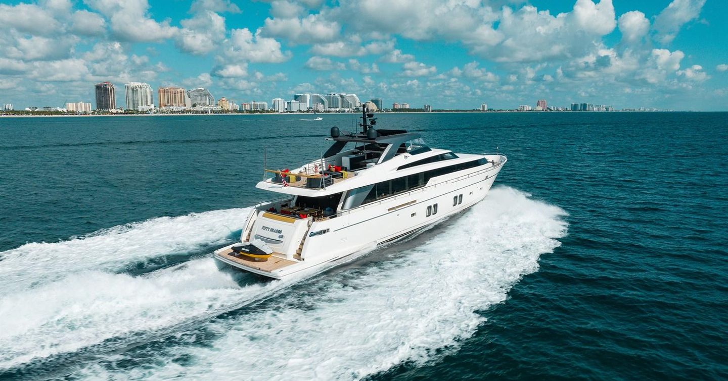 Motor yacht Fifty Shades underway