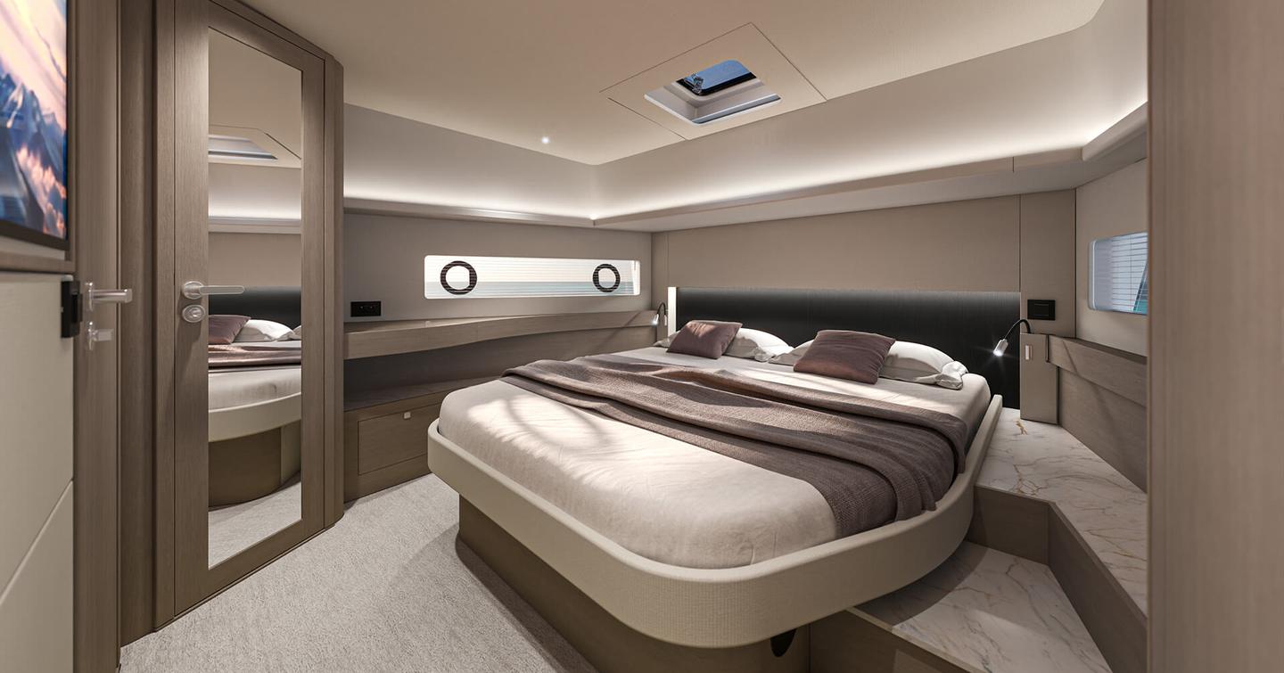 Motor yacht Beneteau Gran Turismo 50 master cabin neutral interior 