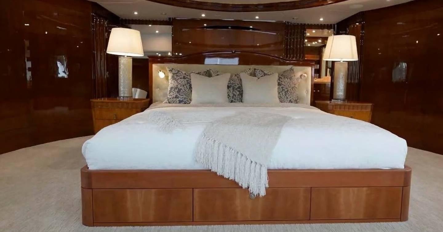 Benetti motor yacht Domani master cabin with glossy wood 