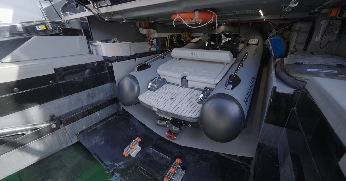 AB-100-Review-tender-garage