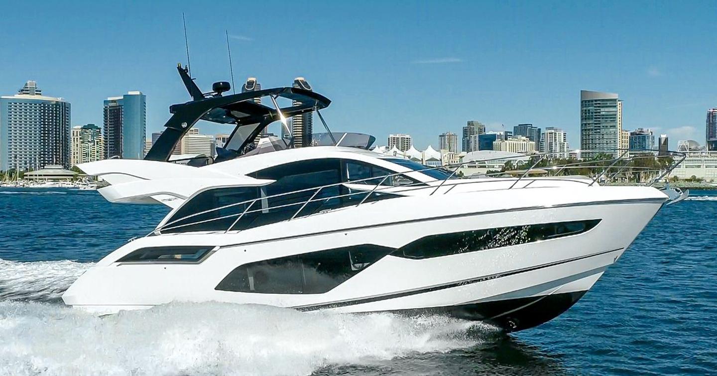 Sunseeker Manhattan 55 motor yacht under way 
