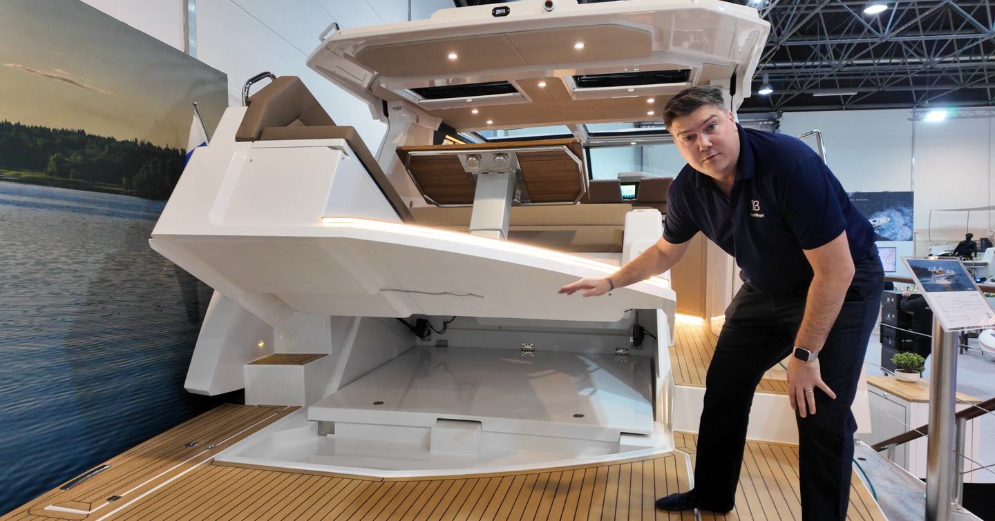 Aquador-400HT-Review-engine-room-access