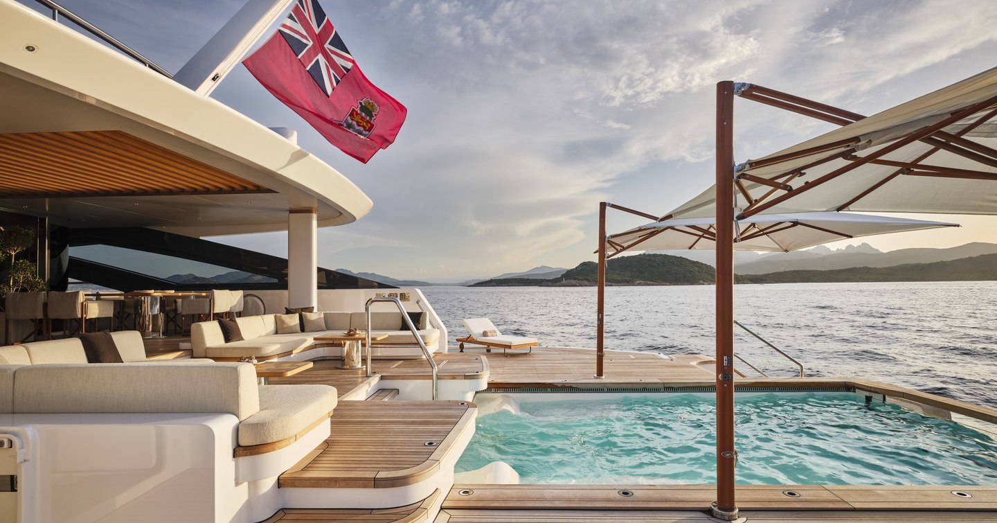 Benetti superyacht Dagger aft deck with pool
