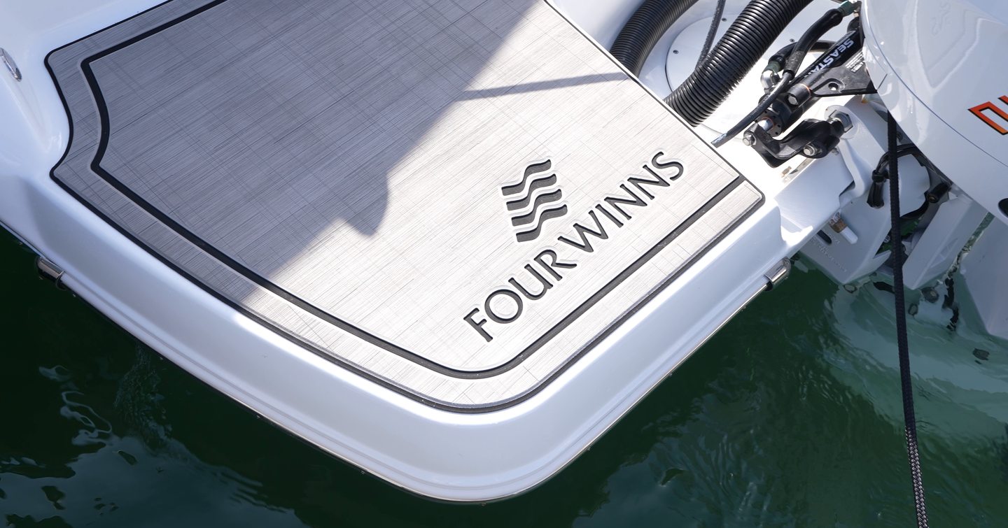 Four-Winns-H2-OB-Review-four-winns-logo