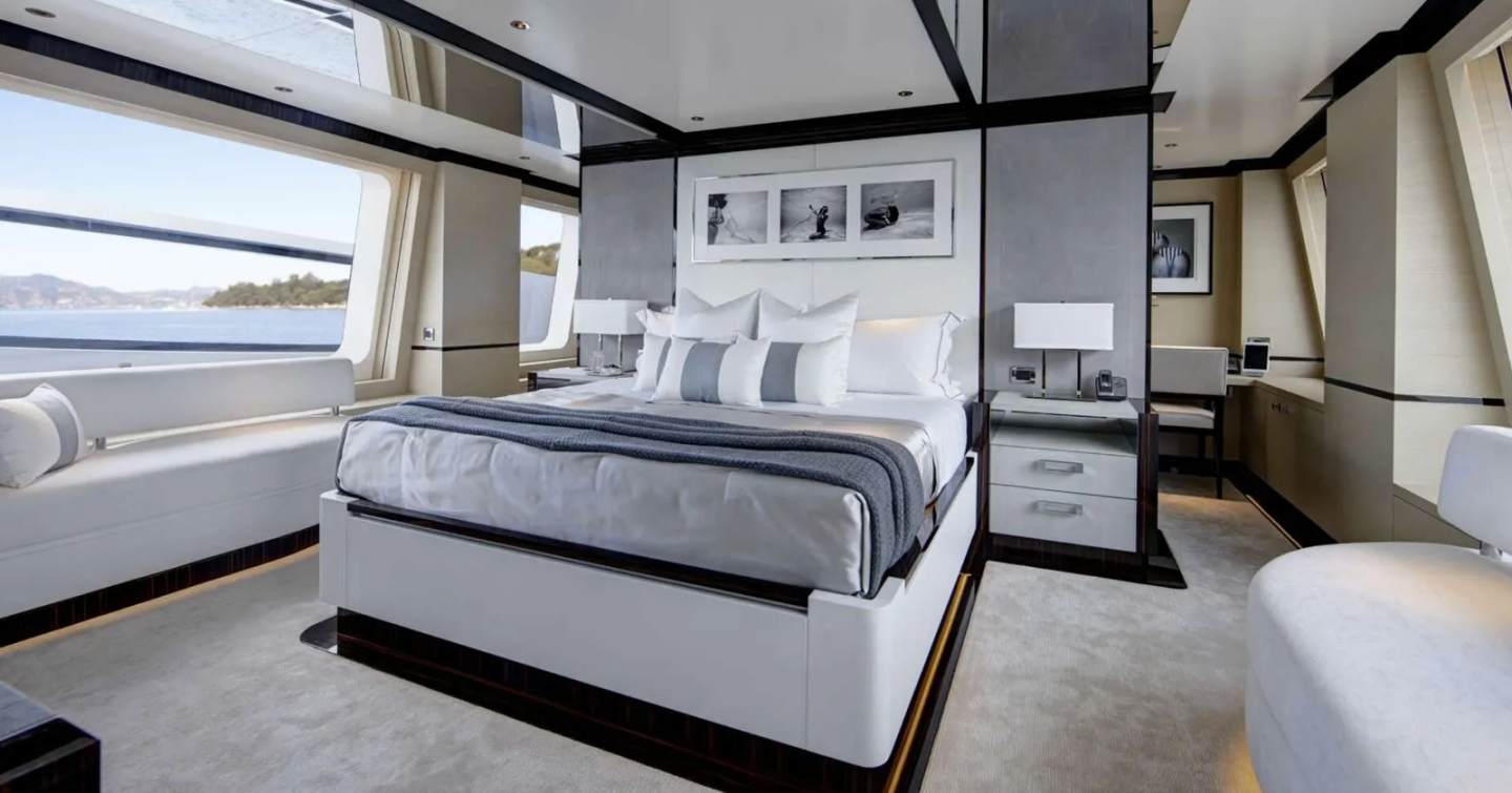 Superyacht Excellence V master cabin