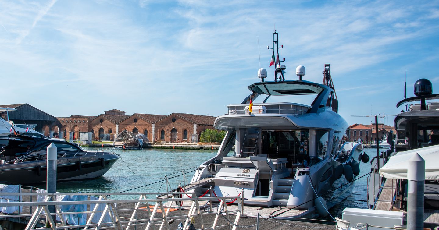 The art of yacht anchoring