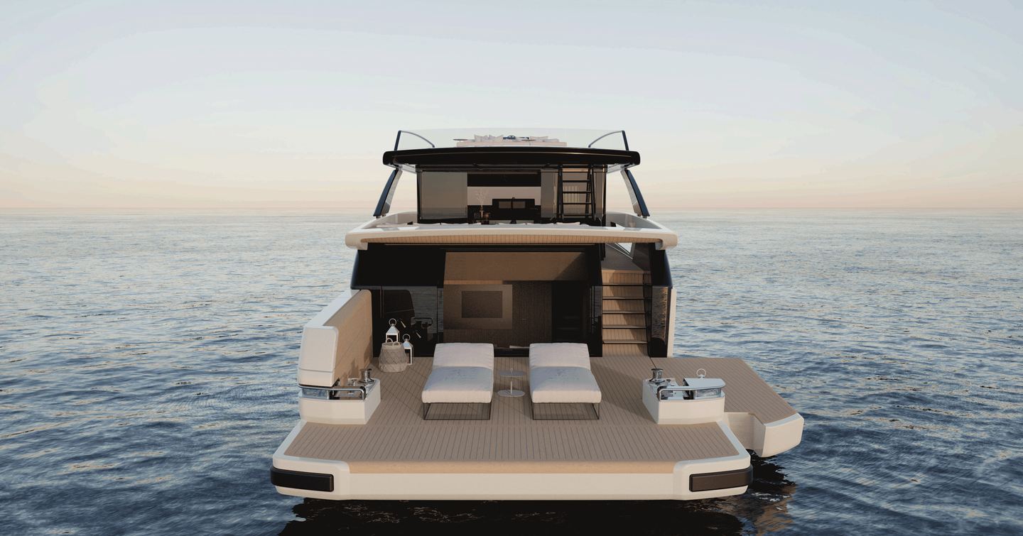 Bluegame-BGX83-Review-aft-beach-club-and-swim-platform