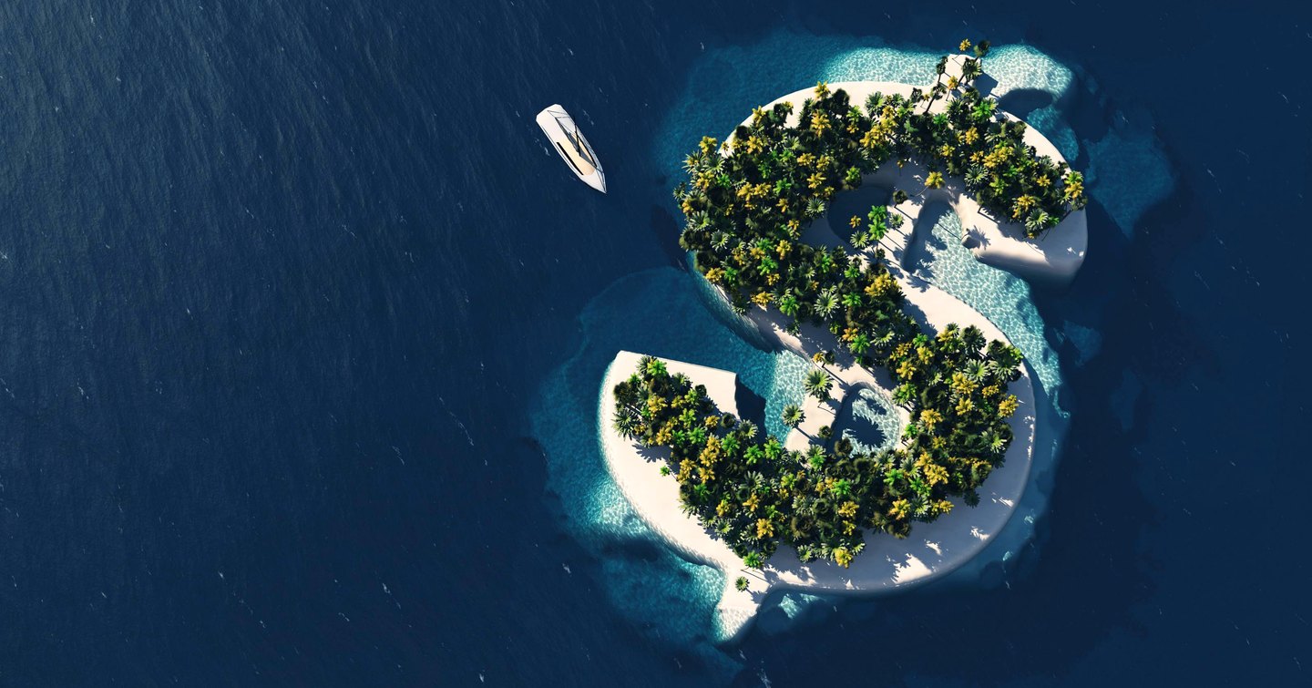 yacht on dollar island