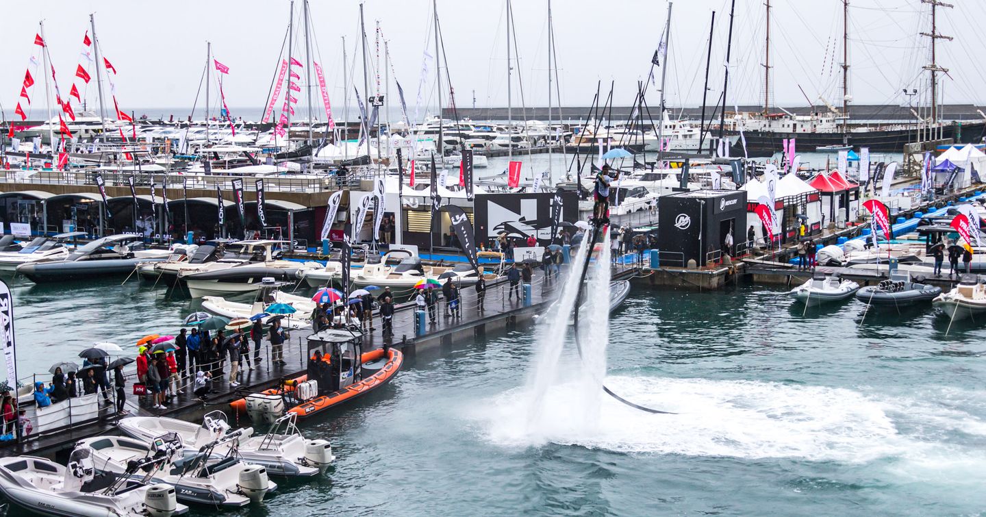 Watersports and awards ceremonies can be seen in Genoa's Living the Sea area.