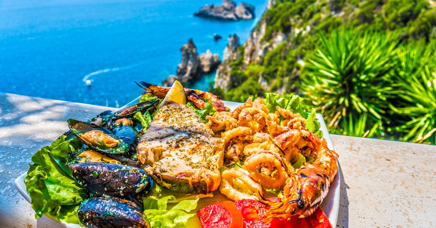 Fish dish with a sea view 