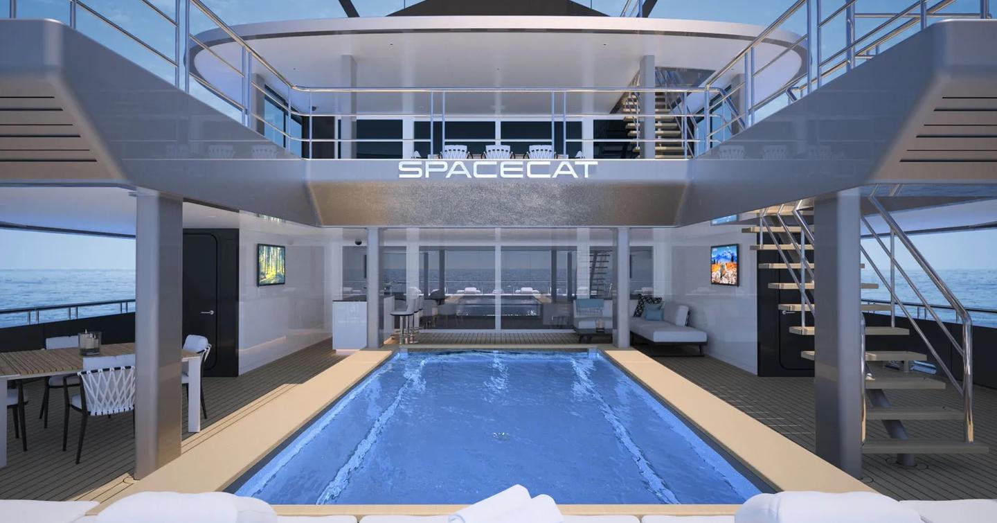 Catamaran SpaceCat's main pool 