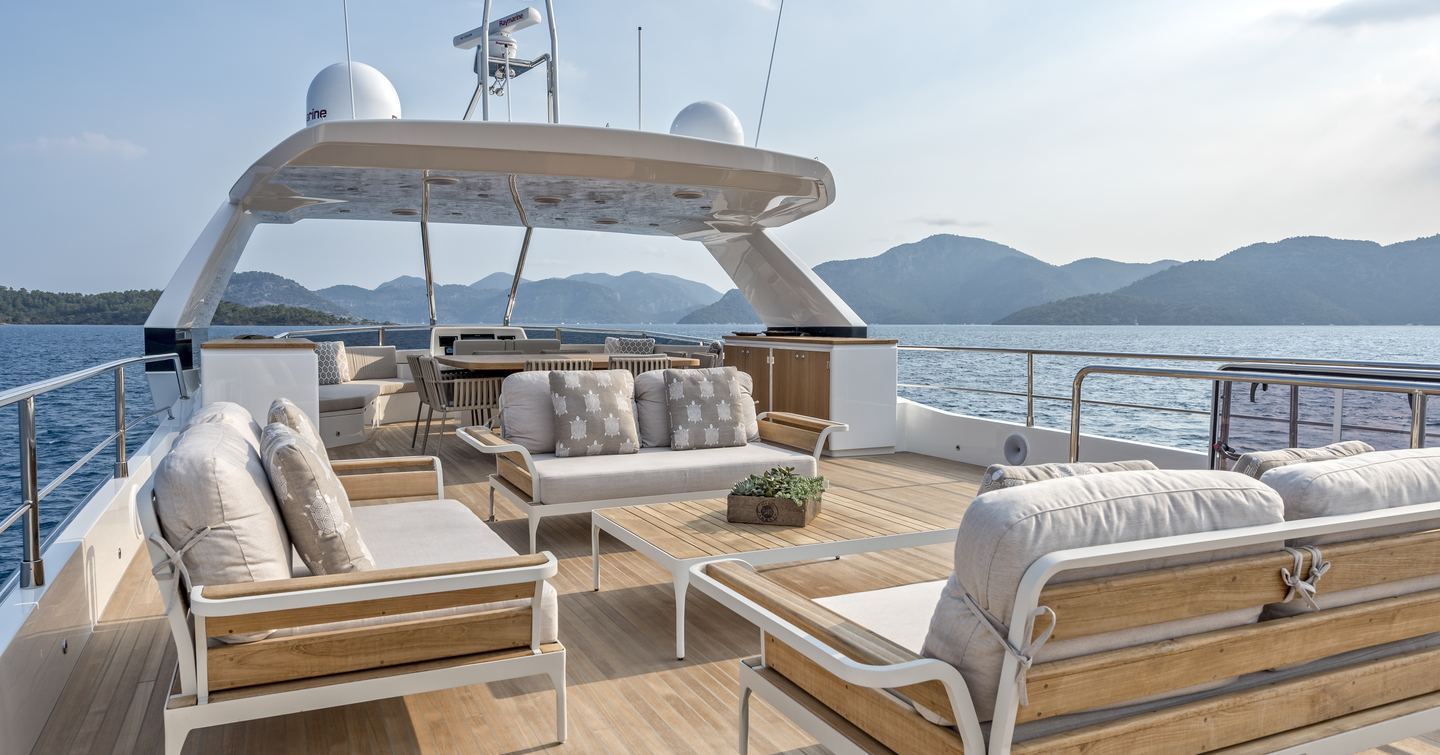 The exterior of Numarine 26xp superyacht