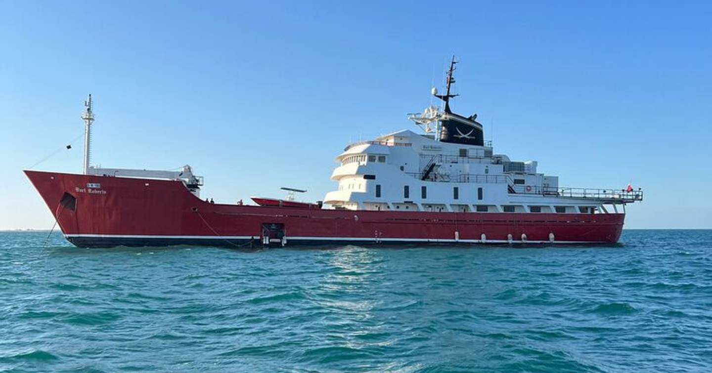 Expedition yacht Bart Roberts under way 