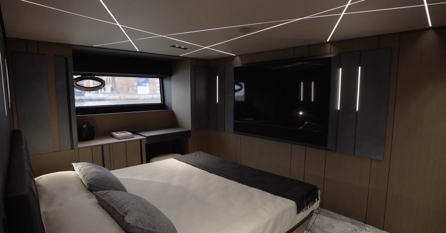 Pershing-GTX80-VIP-cabin