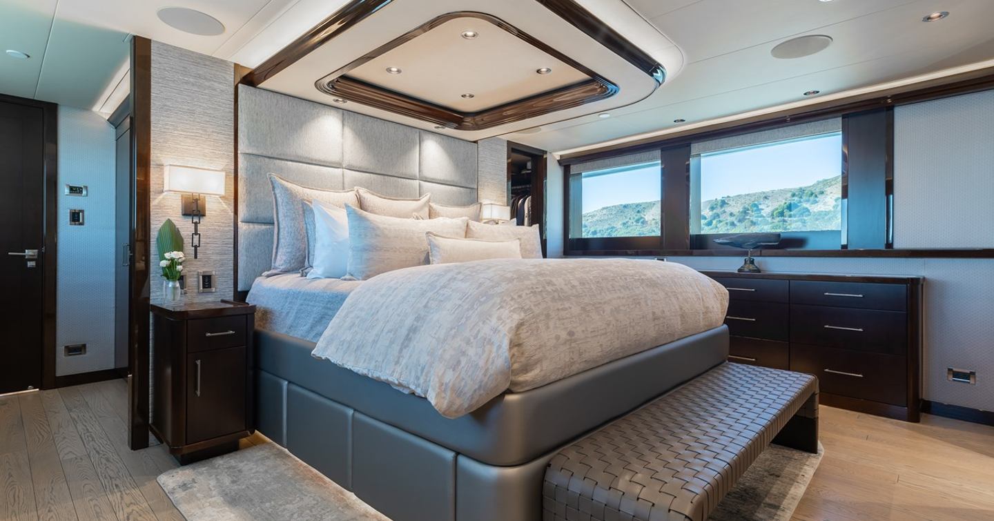 Superyacht Figaro's owners stateroom