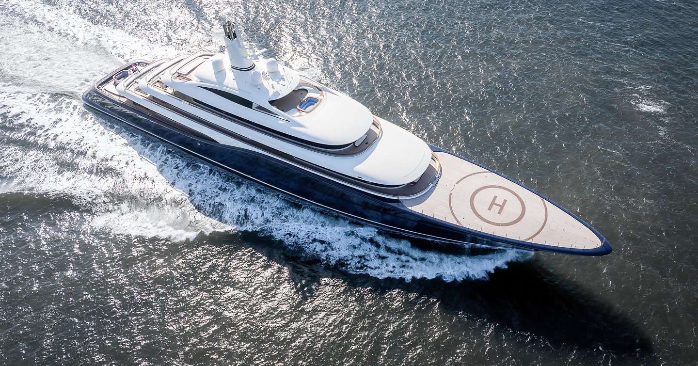 Superyacht Destiny under way 
