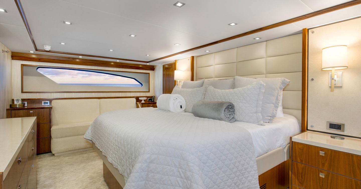 Viking 92EB Sportsfisher yacht Touche owner's cabin 
