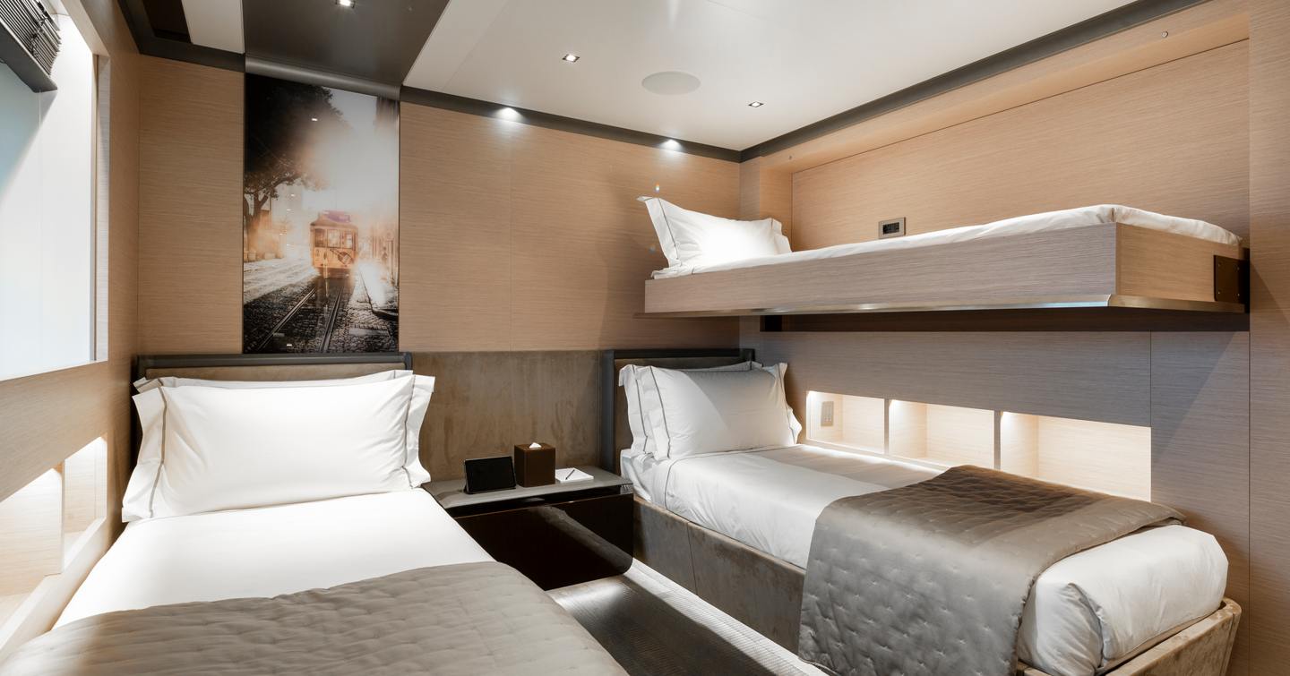 Tankoa-T580-Diamond-Binta-Review-twin-guest-cabin-with-bunk-berths