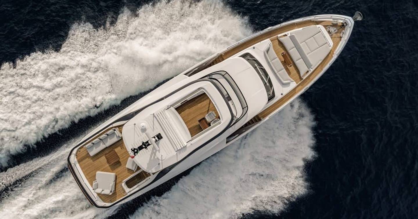 Azimut Grande 26M design