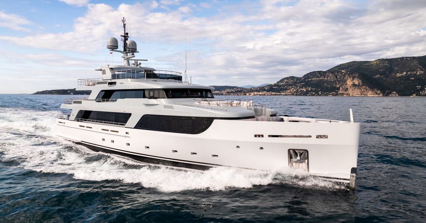 Superyacht Gioia on water