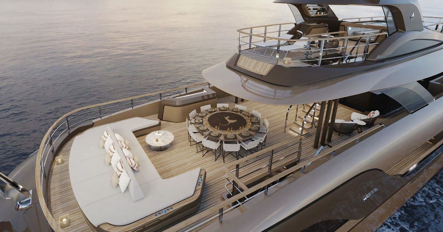 Superyacht Raja² aft decks