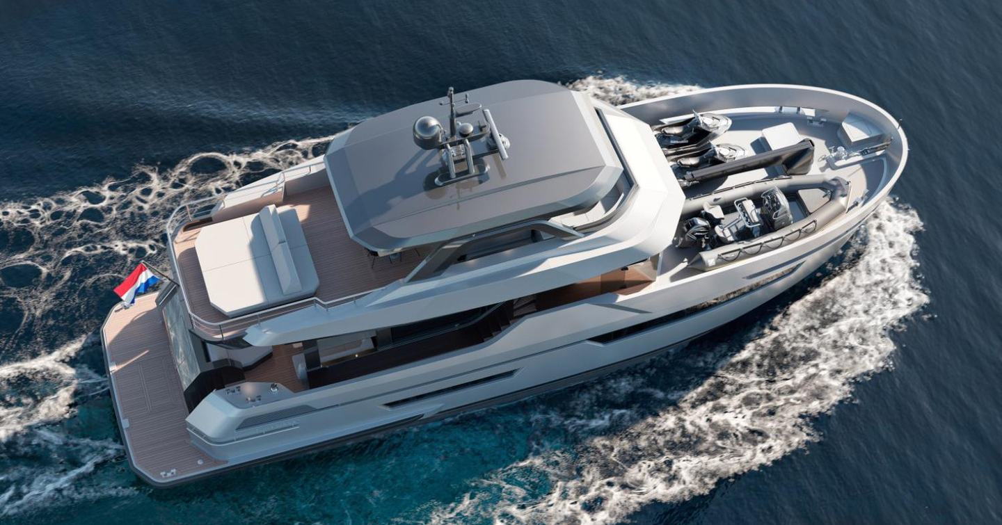 Outer-Reef-Yachts-780-Adventure-Review-render-running