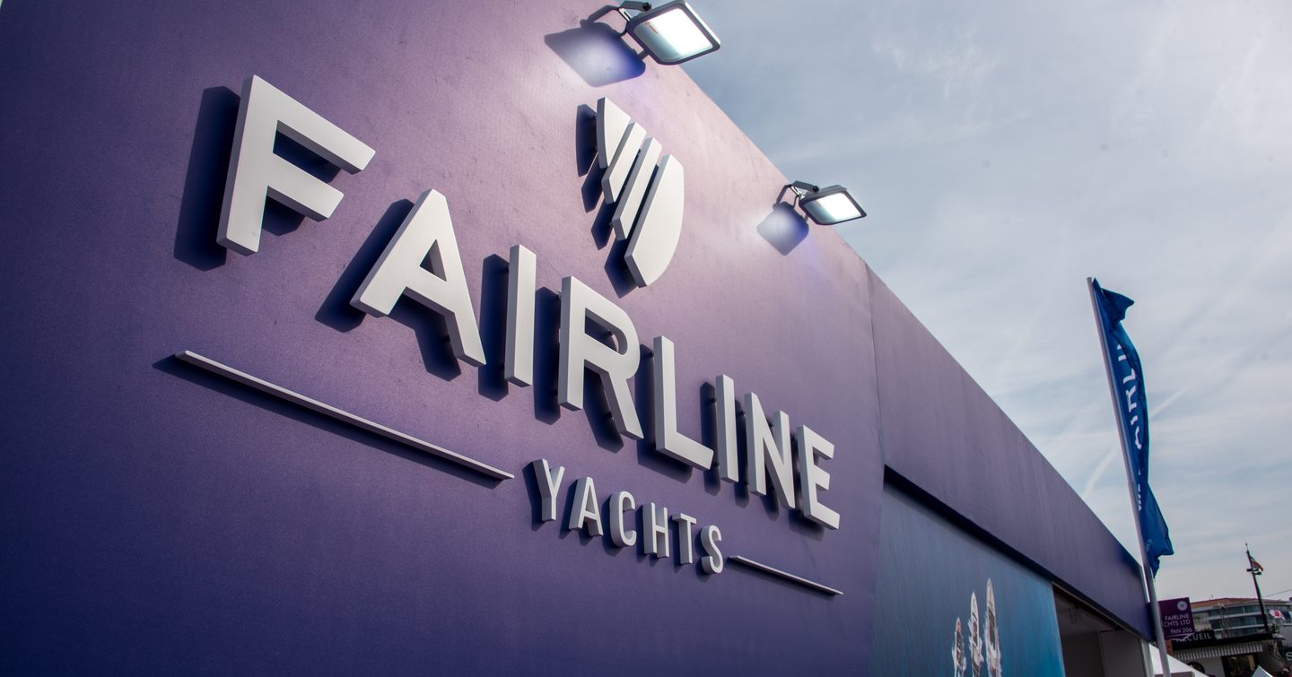 Fairline logo on board