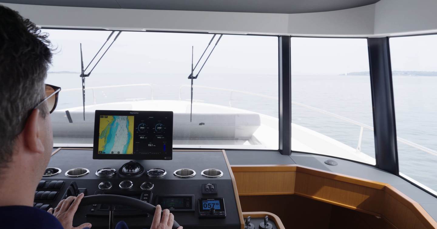 Beneteau-Swift-Trawler-54-Review-main-helm-view