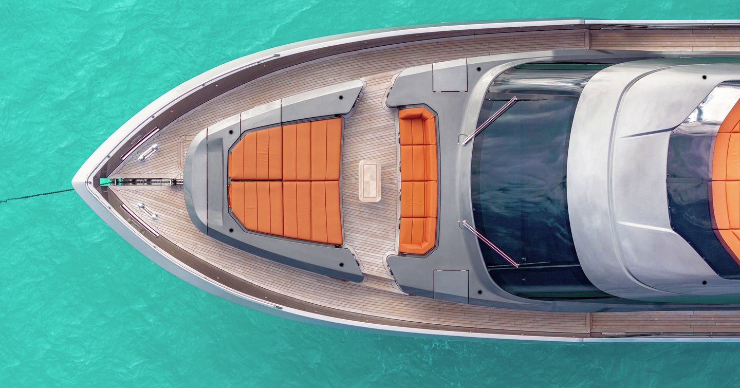 AB-80-Review-foredeck