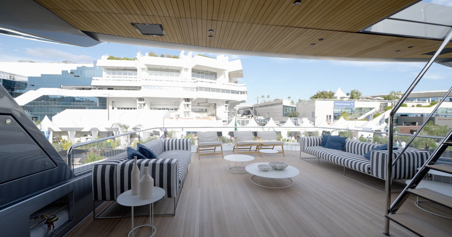 Sanlorenzo-SX120-Review-upper-bridge-deck-aft