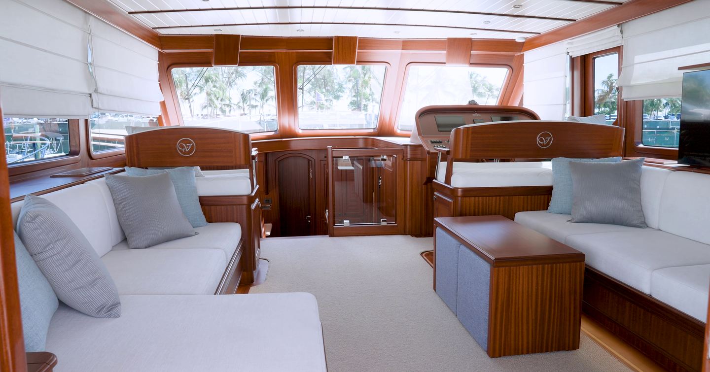 Vicem-65-Classic-Review-saloon